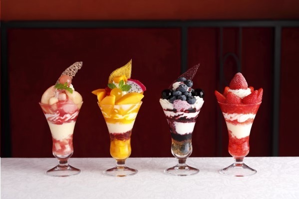 ブルーベリー｜資生堂パーラー 銀座本店「2019 真夏のパフェフェア」ブランド桃や沖縄産マンゴーの贅沢デザート