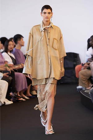 アクネ ストゥディオズ(Acne Studios) 2020年春夏ウィメンズコレクション  - 写真1