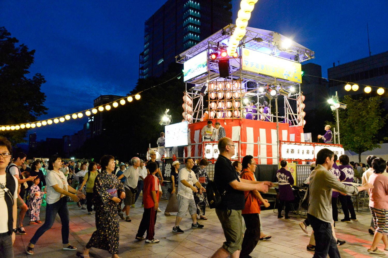 「さっぽろ夏まつり」約1kmに渡る国内最大級ビアガーデンや北海盆踊りが札幌大通りで｜写真6