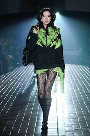 ユェチ・チ(YUEQI QI) 2025-26年秋冬ウィメンズコレクション  - 写真11