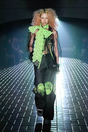 ユェチ・チ(YUEQI QI) 2025-26年秋冬ウィメンズコレクション  - 写真19