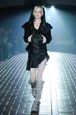 ユェチ・チ(YUEQI QI) 2025-26年秋冬ウィメンズコレクション  - 写真27