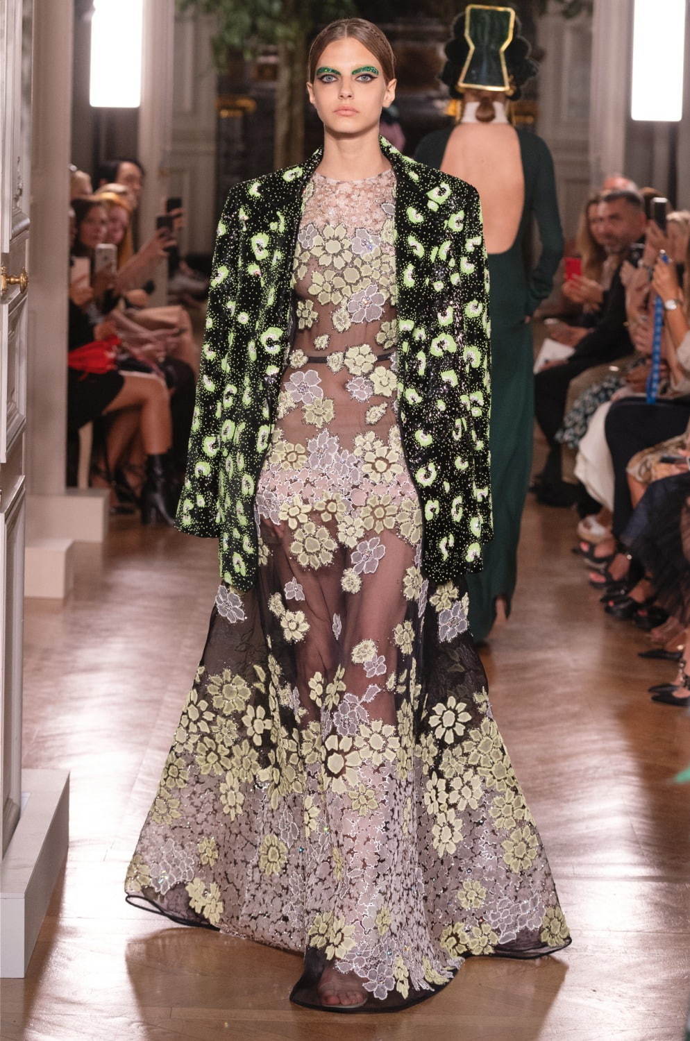 ヴァレンティノ オートクチュール(VALENTINO Haute Couture ) 2019-20年秋冬ウィメンズコレクション シルエット - 写真16