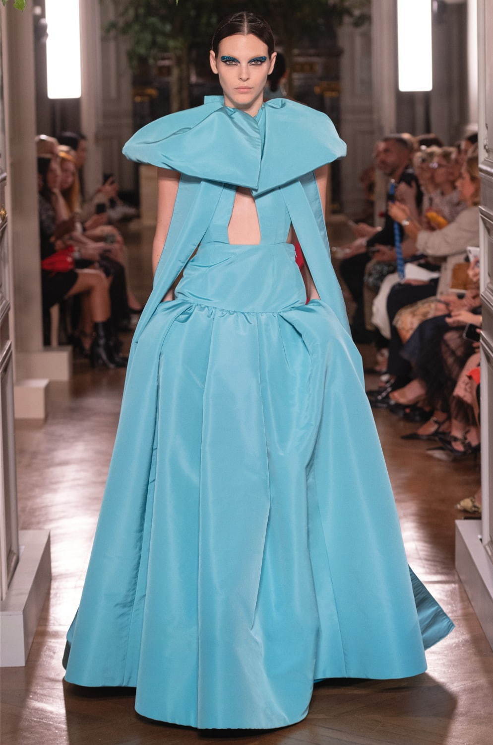 ヴァレンティノ オートクチュール(VALENTINO Haute Couture ) 2019-20年秋冬ウィメンズコレクション シルエット - 写真33