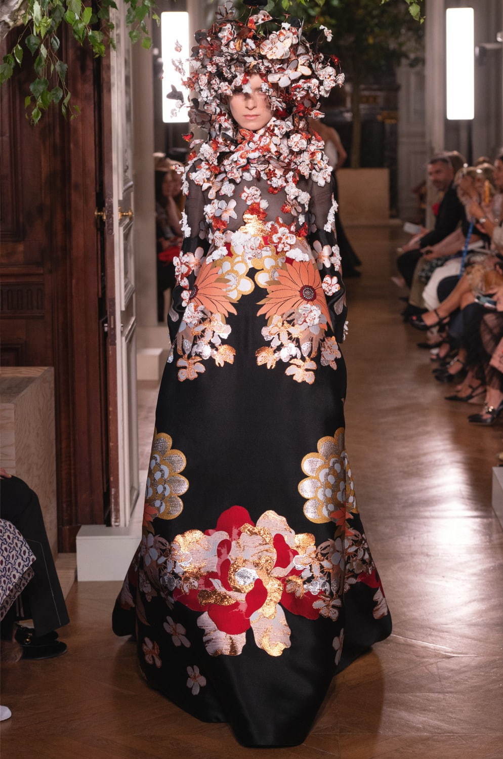 ヴァレンティノ オートクチュール(VALENTINO Haute Couture ) 2019-20年秋冬ウィメンズコレクション シルエット - 写真51