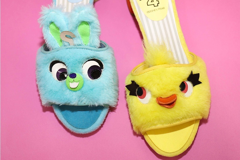 ディズニー／ピクサー映画『トイ・ストーリー4』ダッキー＆バニーやフォーキーの新シューズがダイアナから