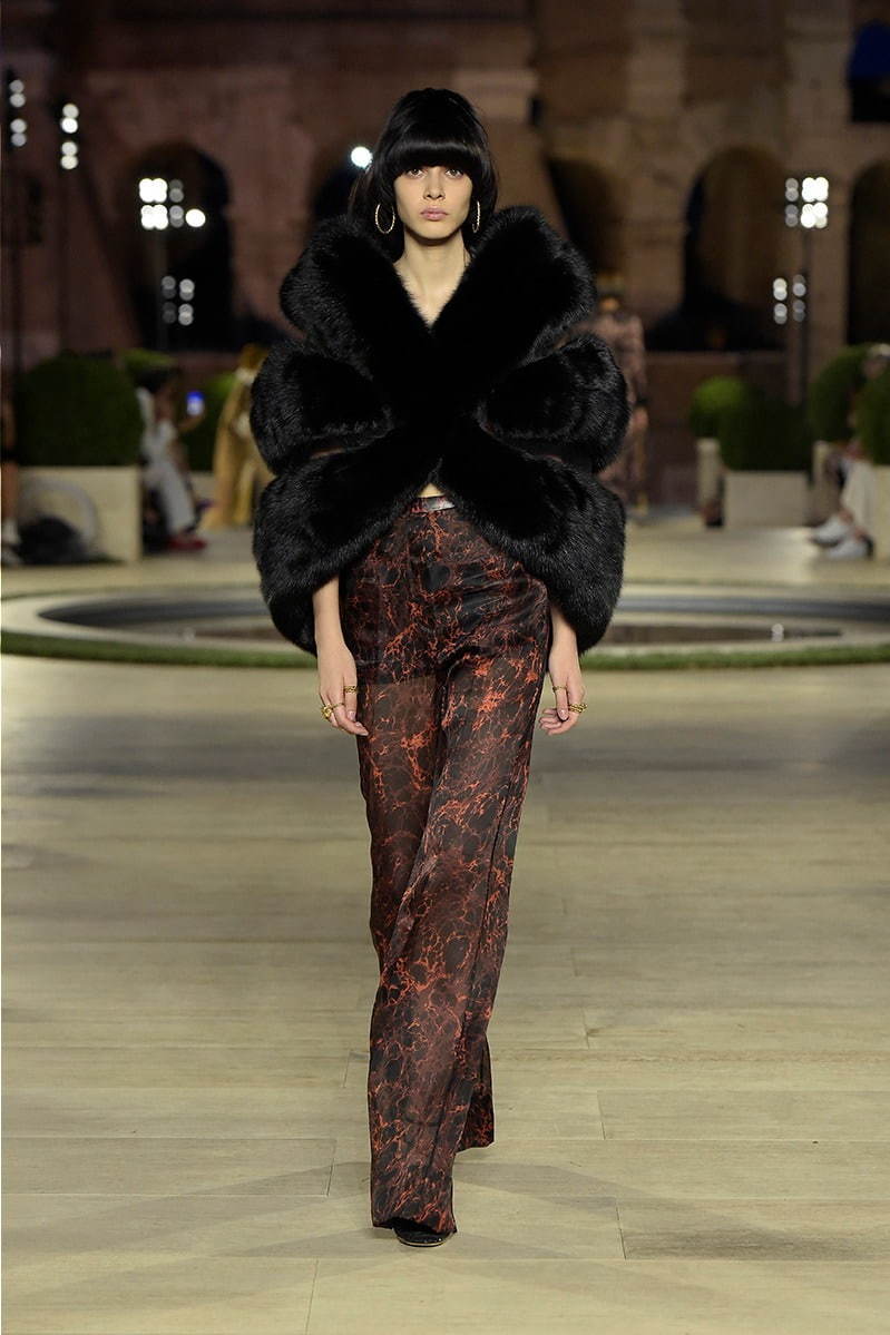 フェンディ オートクチュール(FENDI Haute Couture) 2019-20年秋冬ウィメンズコレクション  - 写真14