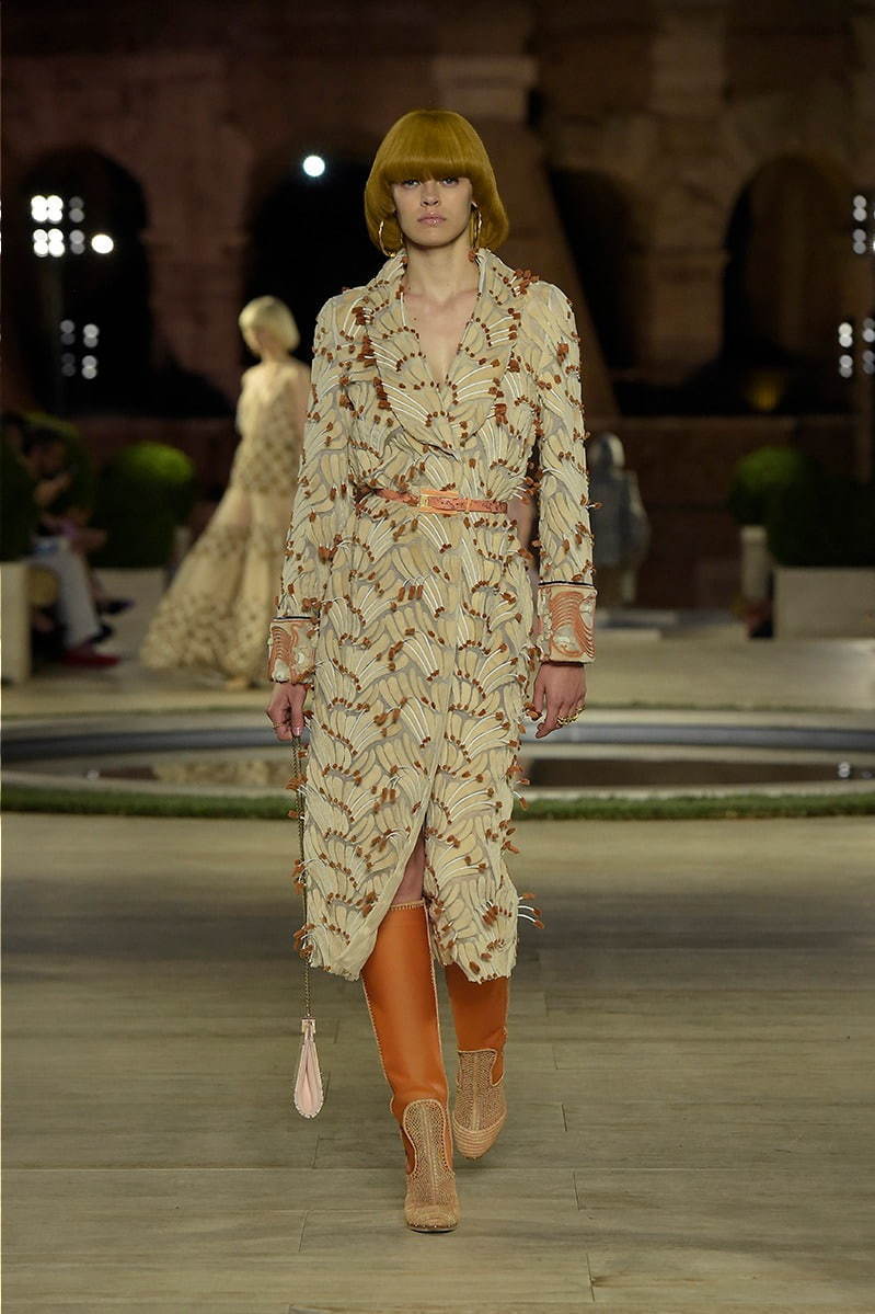 フェンディ オートクチュール(FENDI Haute Couture) 2019-20年秋冬ウィメンズコレクション  - 写真37