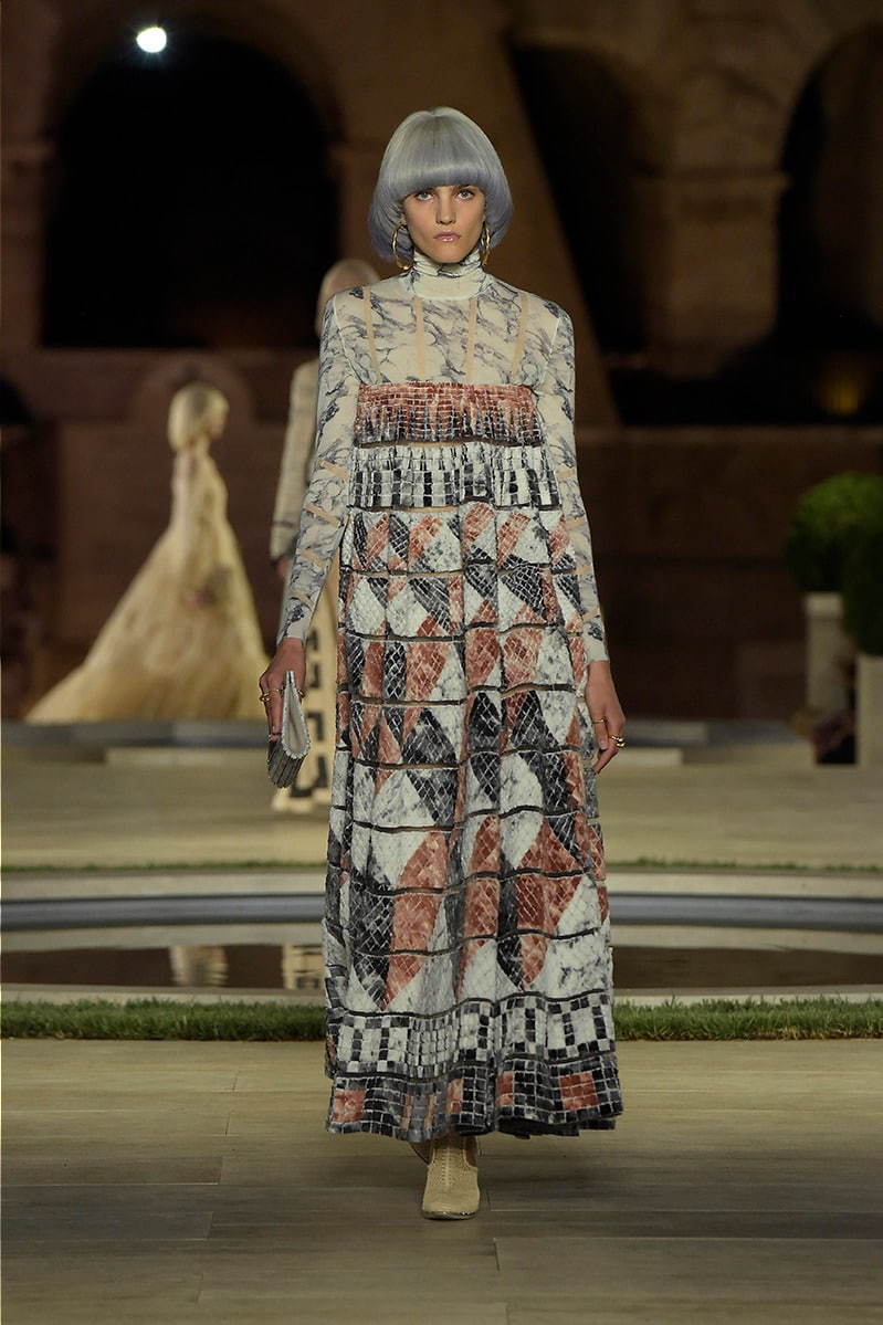 フェンディ オートクチュール(FENDI Haute Couture) 2019-20年秋冬ウィメンズコレクション  - 写真49