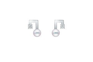 タサキ(TASAKI) 牙つきパール|写真3