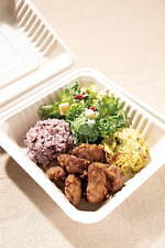 ハワイ人気カフェ「ピース カフェ」日本上陸、“ハワイ×和”デリ専門店が渋谷スクランブルスクエアに｜写真2