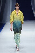 ヒロコ コシノ 2013年春夏コレクション - 美しくエネルギッシュに色彩と光が織りなす海のパレード｜写真22