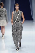 ヒロコ コシノ 2013年春夏コレクション - 美しくエネルギッシュに色彩と光が織りなす海のパレード｜写真30