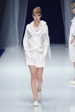 ヒロコ コシノ 2013年春夏コレクション - 美しくエネルギッシュに色彩と光が織りなす海のパレード｜写真49