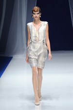 ヒロコ コシノ 2013年春夏コレクション - 美しくエネルギッシュに色彩と光が織りなす海のパレード｜写真83