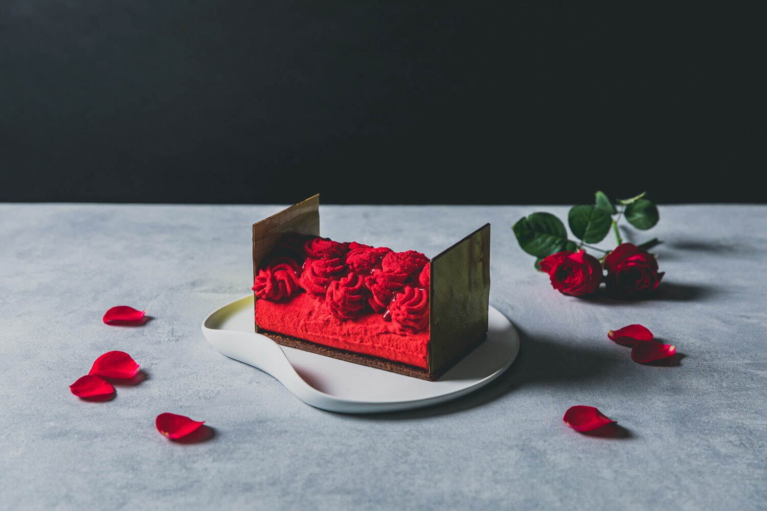 ザ・サウザンド キョウト2021年クリスマスケーキ、“薔薇の花束”ケーキやあふれるあまおう苺ショート｜写真3