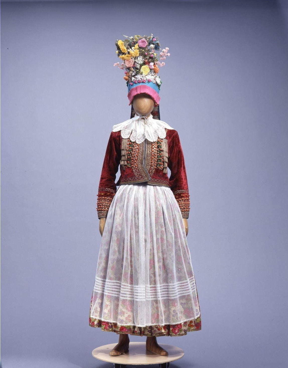 神戸ファッション美術館で“花”がテーマの展覧会、ディオールのドレスや民族衣装など約100点｜写真7