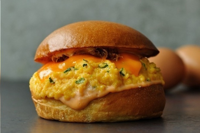 エッグスラット「エッグスラット」