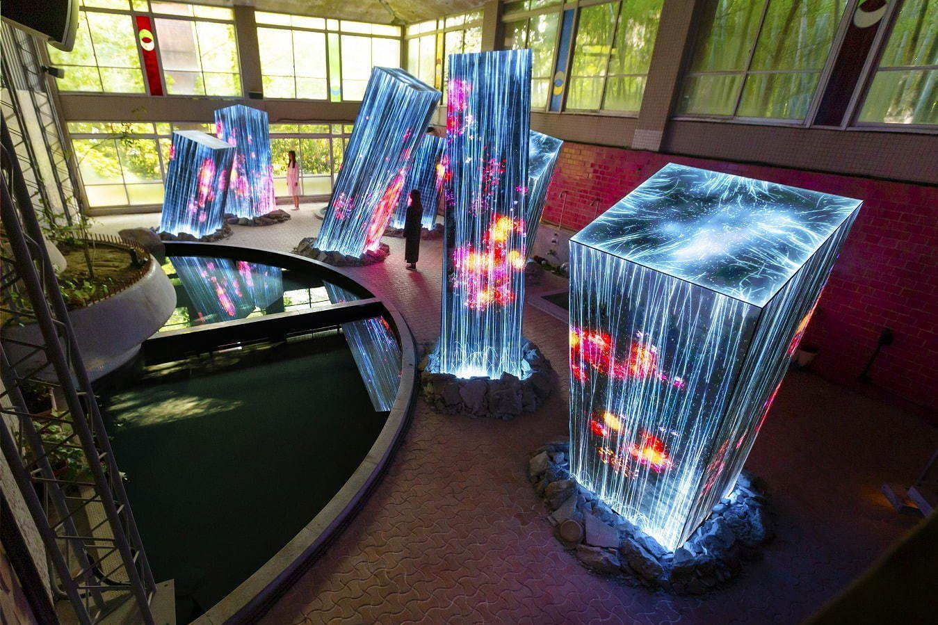 “遺跡”と“廃墟”を舞台にしたチームラボのデジタルアート展、佐賀・御船山楽園で｜写真2