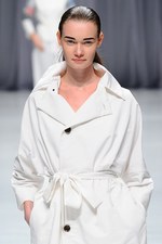 カミシマチナミ 2013年春夏コレクション - 蝶が告げる、光あふれる春のおとずれ｜写真2