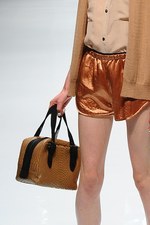 カミシマチナミ 2013年春夏コレクション - 蝶が告げる、光あふれる春のおとずれ｜写真23