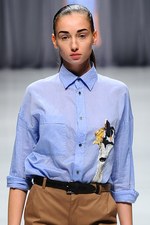 カミシマチナミ 2013年春夏コレクション - 蝶が告げる、光あふれる春のおとずれ｜写真34