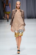 カミシマチナミ 2013年春夏コレクション - 蝶が告げる、光あふれる春のおとずれ｜写真41