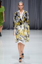 カミシマチナミ 2013年春夏コレクション - 蝶が告げる、光あふれる春のおとずれ｜写真55