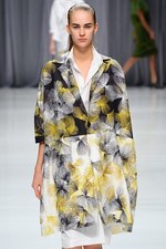 カミシマチナミ 2013年春夏コレクション - 蝶が告げる、光あふれる春のおとずれ｜写真56