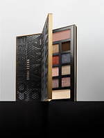 ボビイ ブラウン“クチュール”着想の10色入り限定アイパレット、ピンクがベース＆異なる4つの質感｜写真3