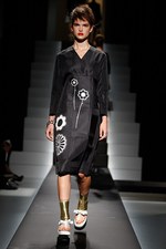 プラダ(PRADA) 2013年春夏ウィメンズコレクション - 現代女性の感情を細やかに描き出して｜写真8
