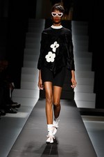 プラダ(PRADA) 2013年春夏ウィメンズコレクション - 現代女性の感情を細やかに描き出して｜写真13