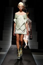 プラダ(PRADA) 2013年春夏ウィメンズコレクション - 現代女性の感情を細やかに描き出して｜写真39