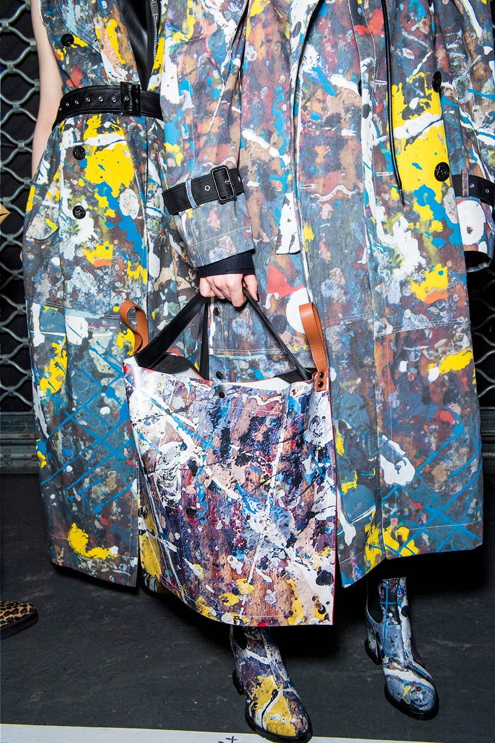 sacai"飛び散った絵の具"プリントのウェア、ジャクソン ポロック スタジオとコラボ｜写真13