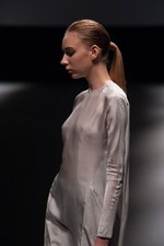 ジェイエヌビーワイ(JNBY) 2013年春夏コレクション - 光沢と柔らかい迷彩色で魅せるネオ・スポーティ｜写真4