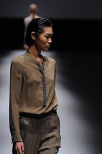 ジェイエヌビーワイ(JNBY) 2013年春夏コレクション - 光沢と柔らかい迷彩色で魅せるネオ・スポーティ｜写真9