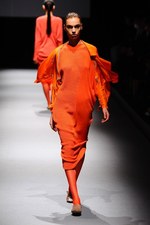 ジェイエヌビーワイ(JNBY) 2013年春夏コレクション - 光沢と柔らかい迷彩色で魅せるネオ・スポーティ｜写真32