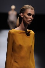 ジェイエヌビーワイ(JNBY) 2013年春夏コレクション - 光沢と柔らかい迷彩色で魅せるネオ・スポーティ｜写真41