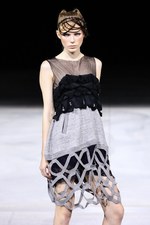 ノゾミ イシグロ タンバリン 2013年春夏コレクション - 伝説的ロックバンドからインスパイア｜写真3