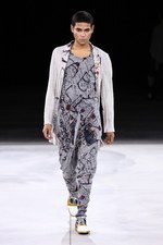 ノゾミ イシグロ タンバリン 2013年春夏コレクション - 伝説的ロックバンドからインスパイア｜写真14