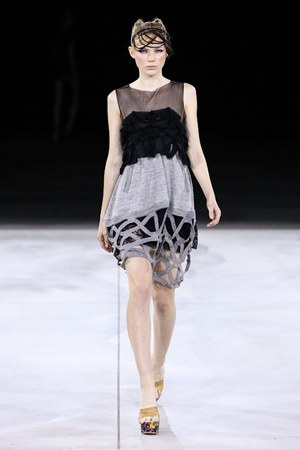 ノゾミ イシグロ タンバリン 2013年春夏コレクション - 伝説的ロックバンドからインスパイア|写真2