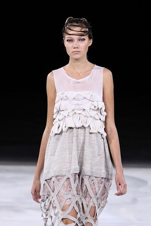 ノゾミ イシグロ タンバリン 2013年春夏コレクション - 伝説的ロックバンドからインスパイア|写真39