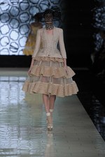 アレキサンダー・マックイーン 2013年春夏ウィメンズコレクション - ハチが象徴する濃密なセクシャリティ｜写真13