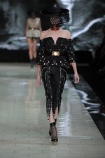 アレキサンダー・マックイーン 2013年春夏ウィメンズコレクション - ハチが象徴する濃密なセクシャリティ｜写真17