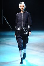 インプロセス 2013年春夏コレクション - 古い社会のストレスからの解放｜写真2