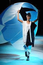 インプロセス 2013年春夏コレクション - 古い社会のストレスからの解放｜写真28