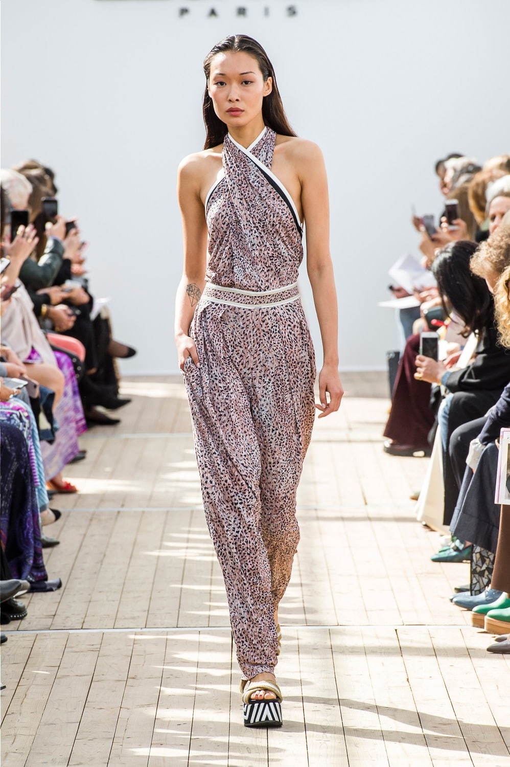 レオナール 2019年春夏<span>コレクション</span> - 写真11