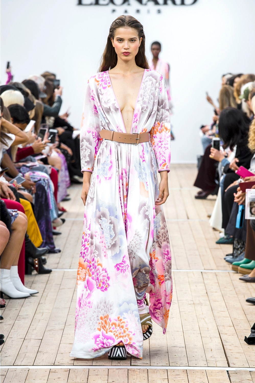 レオナール 2019年春夏<span>コレクション</span> - 写真16