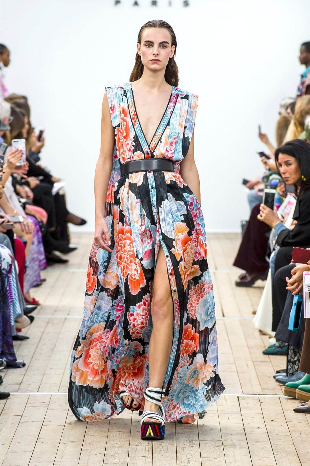 レオナール 2019年春夏<span>コレクション</span> - 写真18