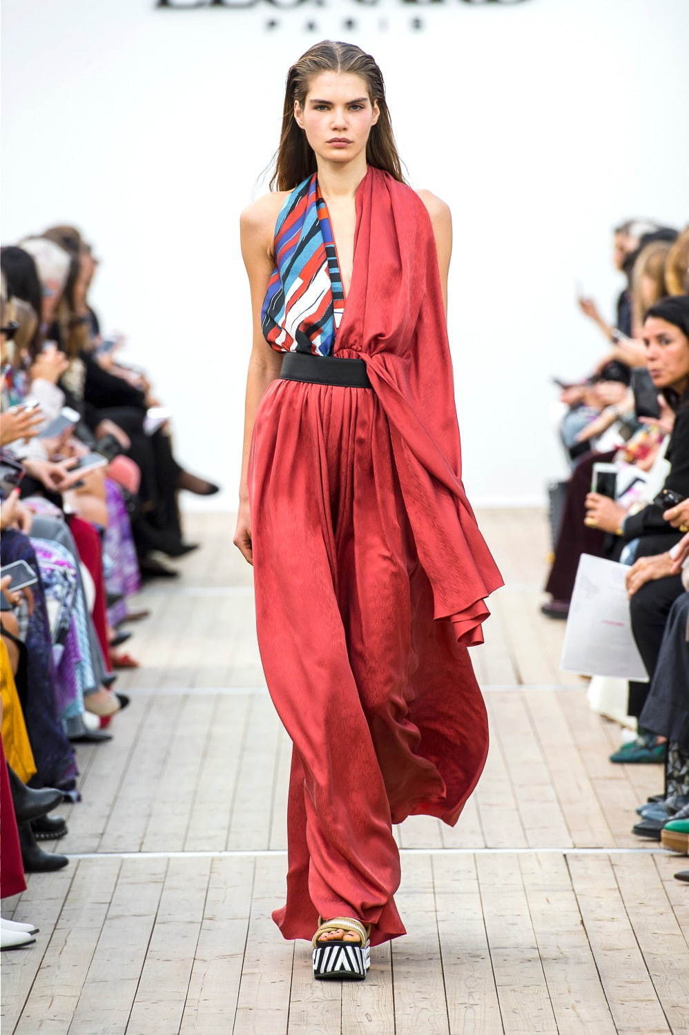 レオナール 2019年春夏<span>コレクション</span> - 写真29